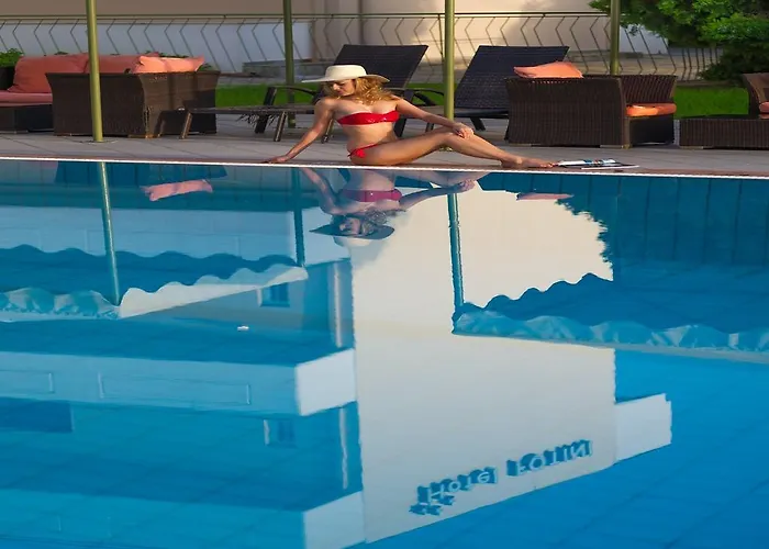 Отель Fotini 3*