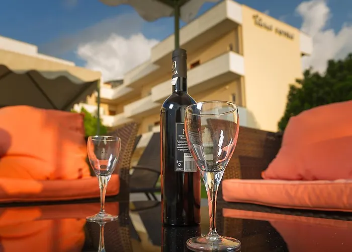 Отель Fotini 3*